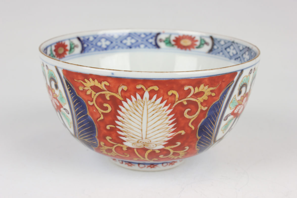 A group of three Japanese Imari porcelain bowls, two covers and three dishes, Meiji period, - Image 25 of 53