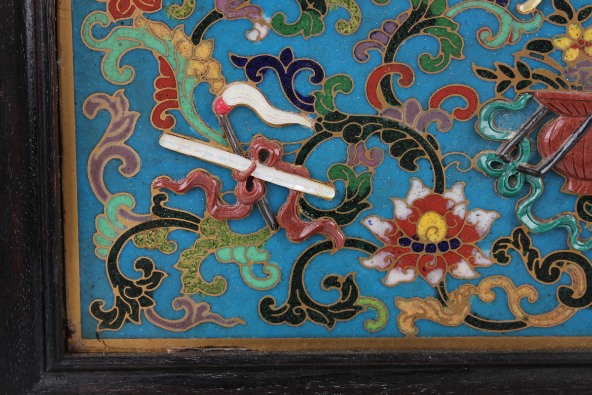 A Chinese hardwood framed cloisonné and lacquer table screen with carved hardwood and boxwood - Image 18 of 28