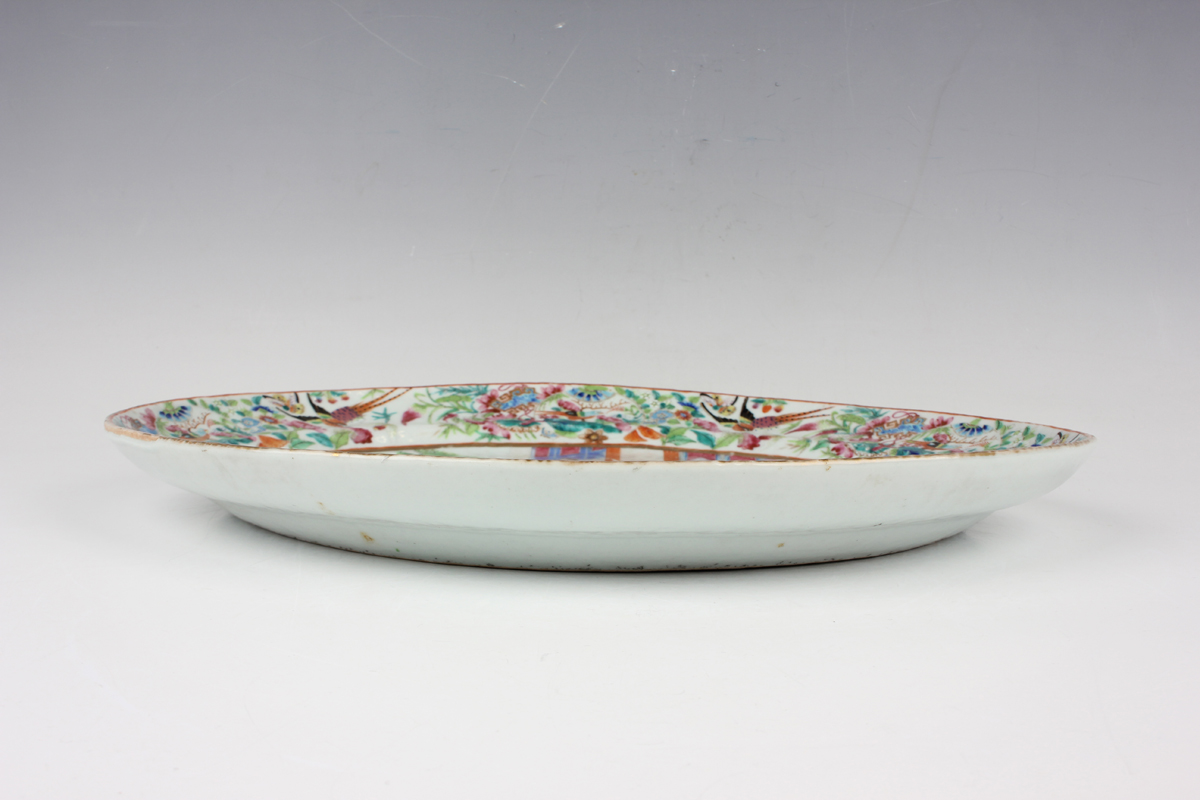 A Chinese Canton famille rose porcelain oval dish, mid-19th century, painted with a figural scene - Image 2 of 10