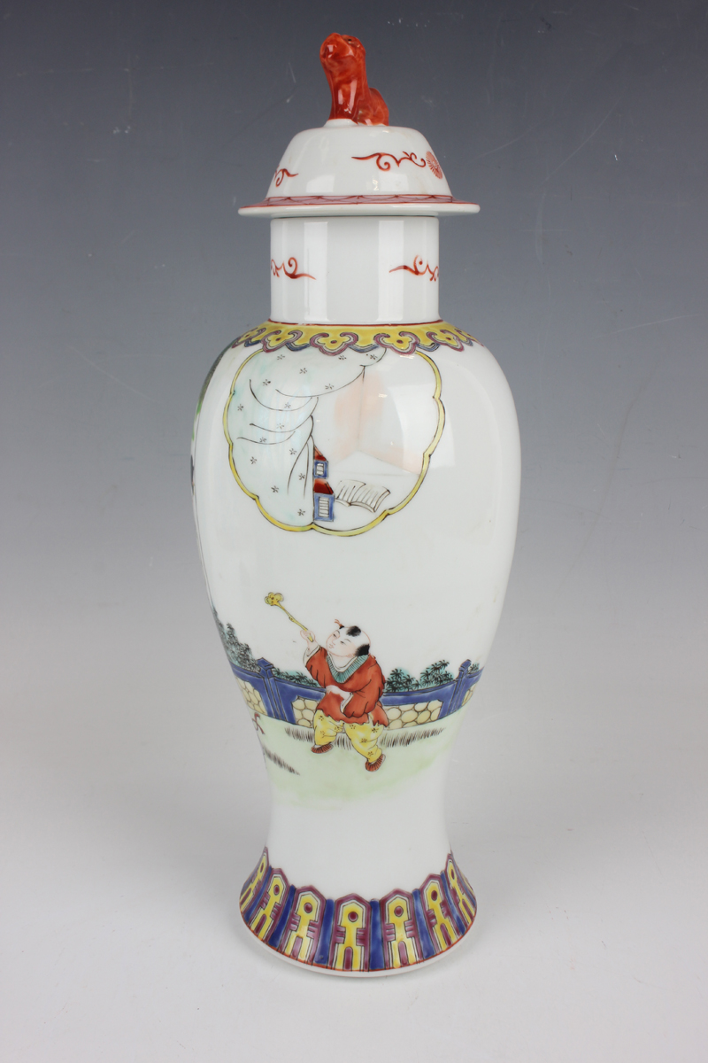 A Chinese famille rose porcelain vase and cover, Republic period, the baluster body painted with two - Image 10 of 10