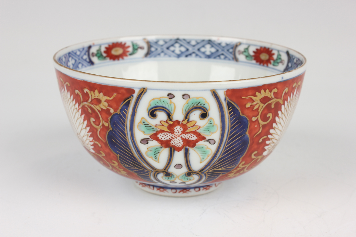 A group of three Japanese Imari porcelain bowls, two covers and three dishes, Meiji period, - Image 26 of 53