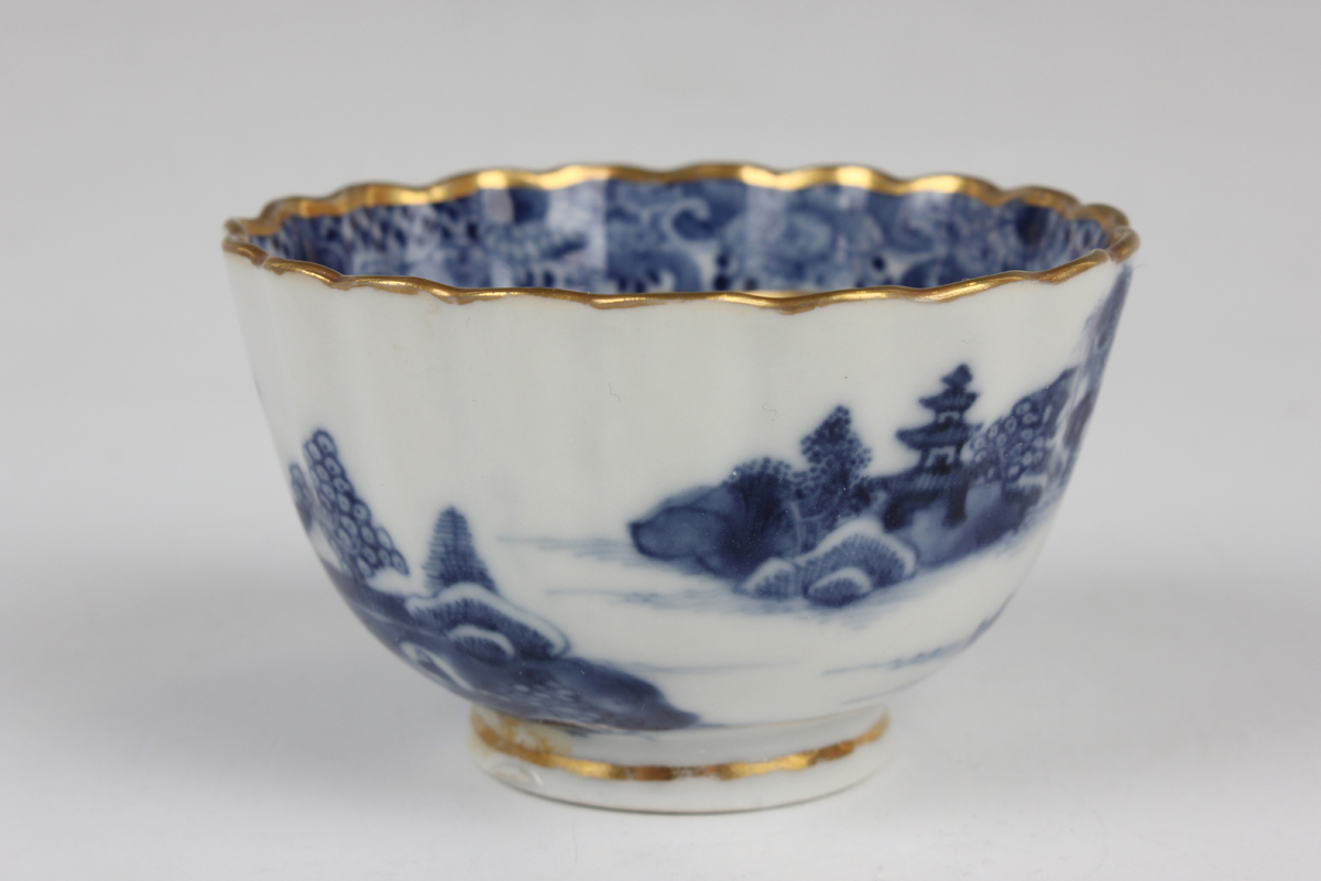 A small group of Chinese blue and white export porcelain, 18th century and later, including a - Image 6 of 32