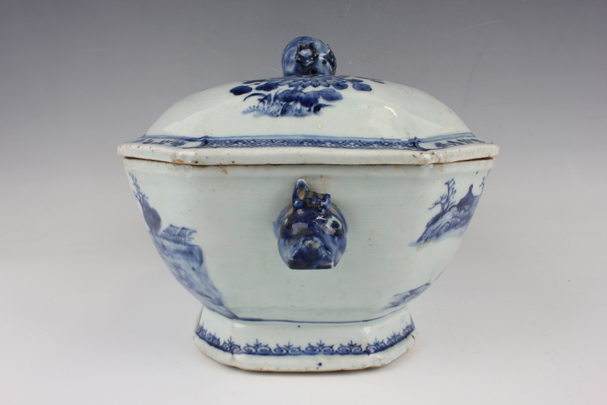 A Chinese blue and white export porcelain soup tureen and cover, Qianlong period, of canted corner - Image 12 of 21