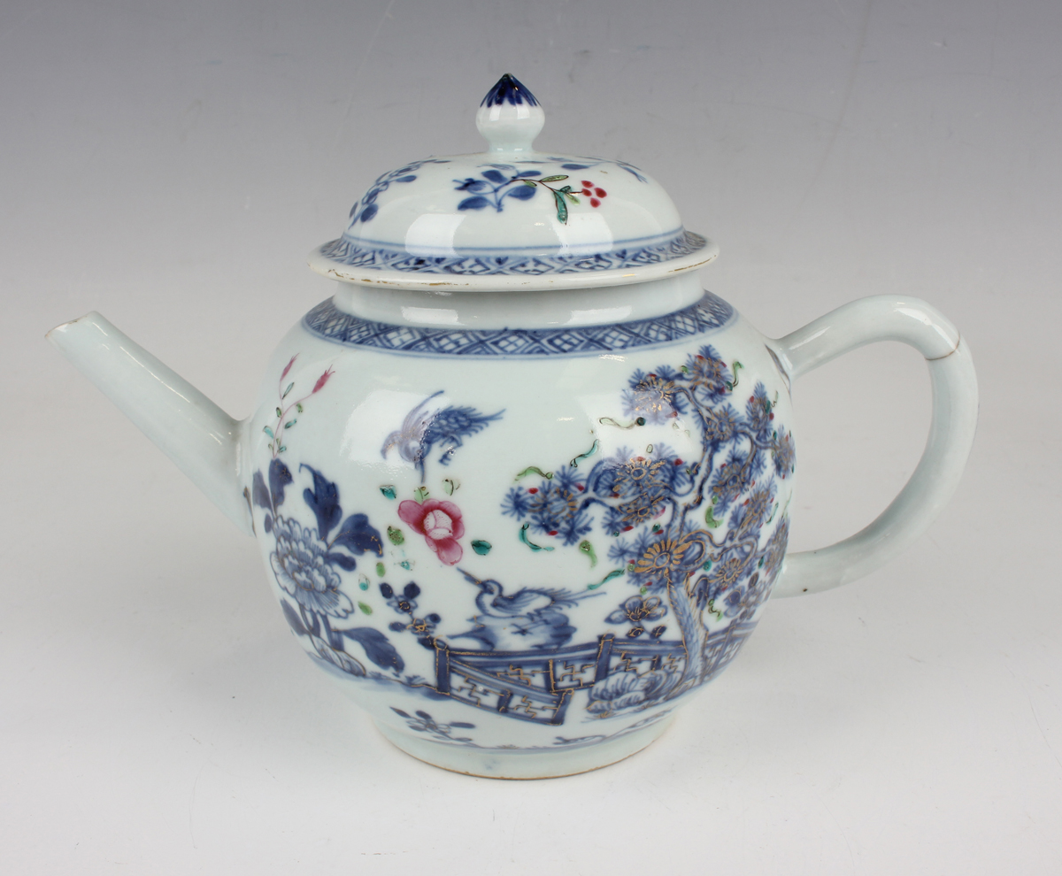 A small group of Chinese blue and white export porcelain, 18th century and later, including a - Image 30 of 32