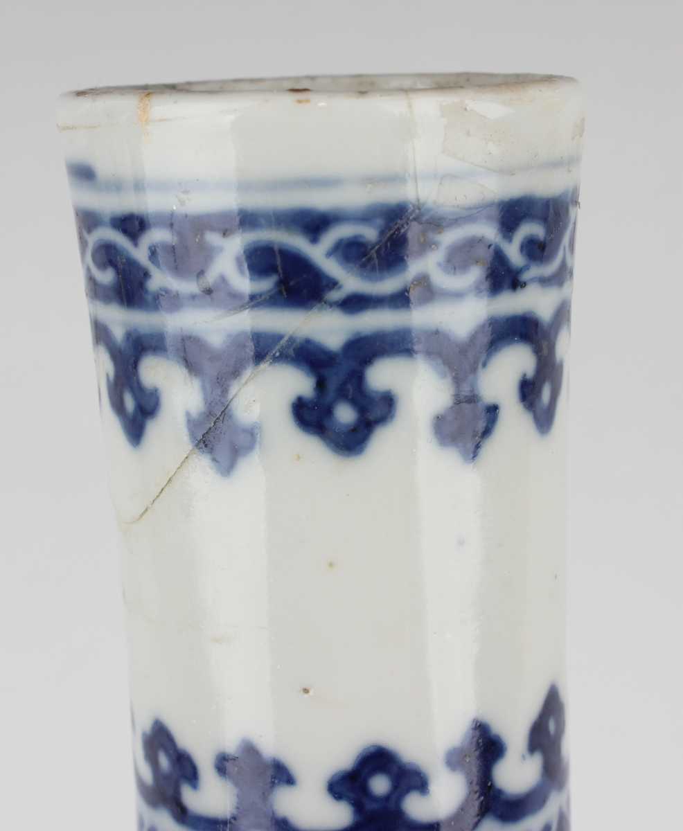 A Chinese blue and white porcelain bottle vase, mark of Kangxi but late 19th century, the pear - Image 2 of 11