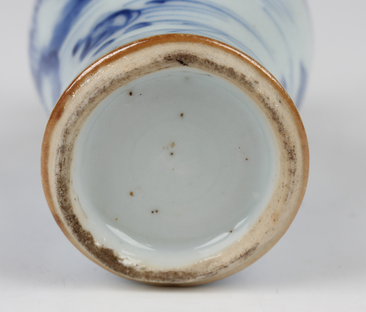 A Chinese blue and white export porcelain diminutive vase, Kangxi period with later Dutch silver - Image 2 of 7