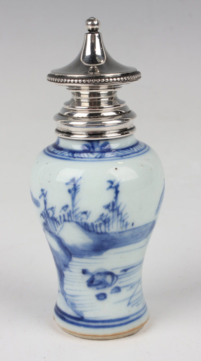 A Chinese blue and white export porcelain diminutive vase, Kangxi period with later Dutch silver - Image 6 of 7