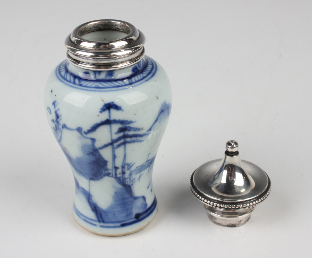A Chinese blue and white export porcelain diminutive vase, Kangxi period with later Dutch silver - Image 4 of 7