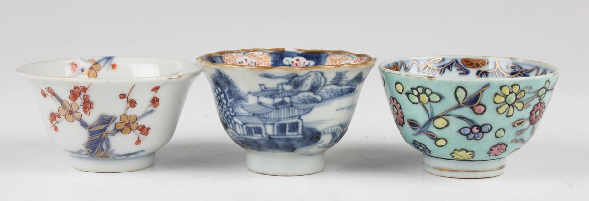 A collection of Chinese porcelain, 18th century and later, including a famille rose export punch - Image 21 of 44