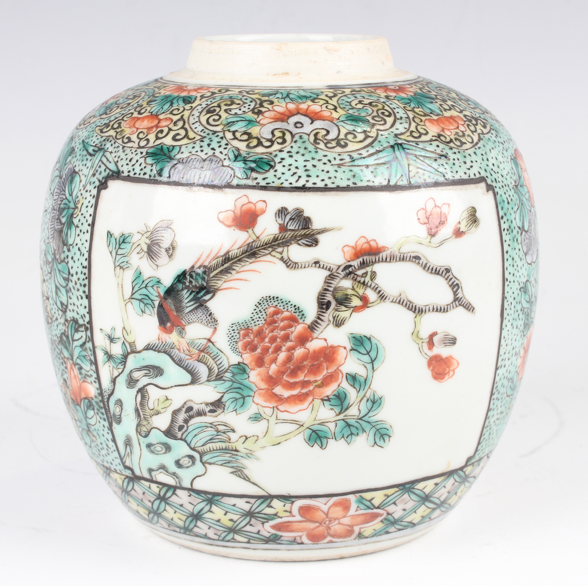 A Chinese famille verte porcelain ginger jar and cover, late 19th century, painted with opposing - Image 39 of 39