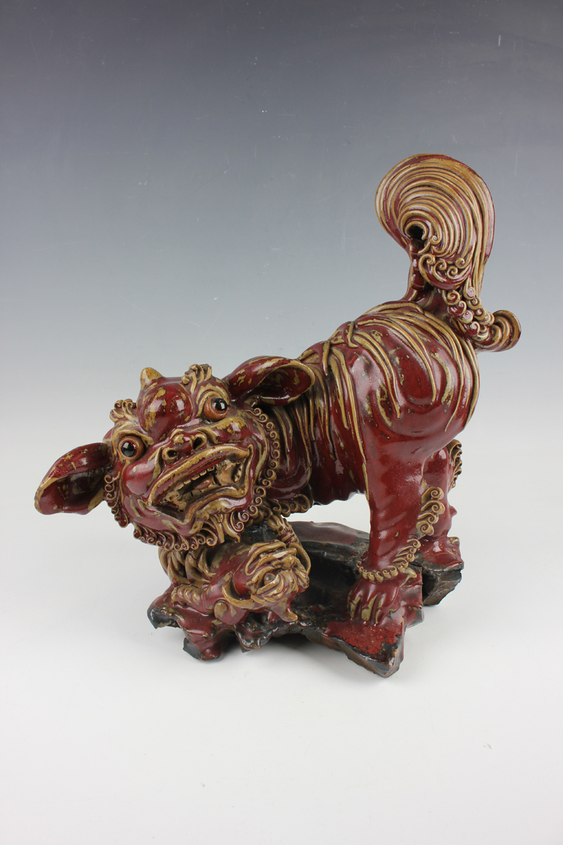 A Chinese Shiwan pottery sang-de-boeuf glazed figure group of a Buddhistic lion and playful cub, - Image 13 of 15