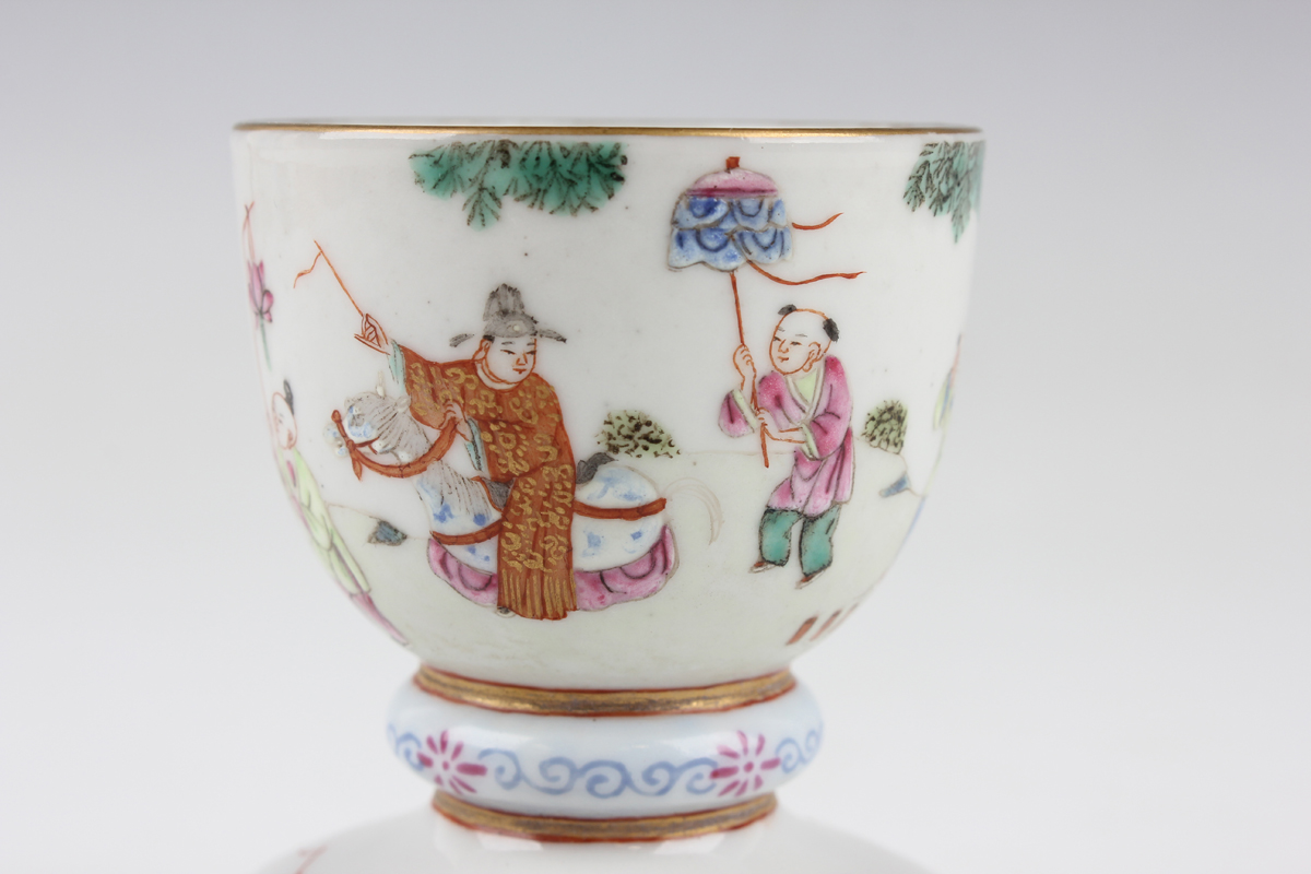 A Chinese famille rose porcelain brushwasher, probably 20th century, the ovoid cup and domed base - Image 8 of 16