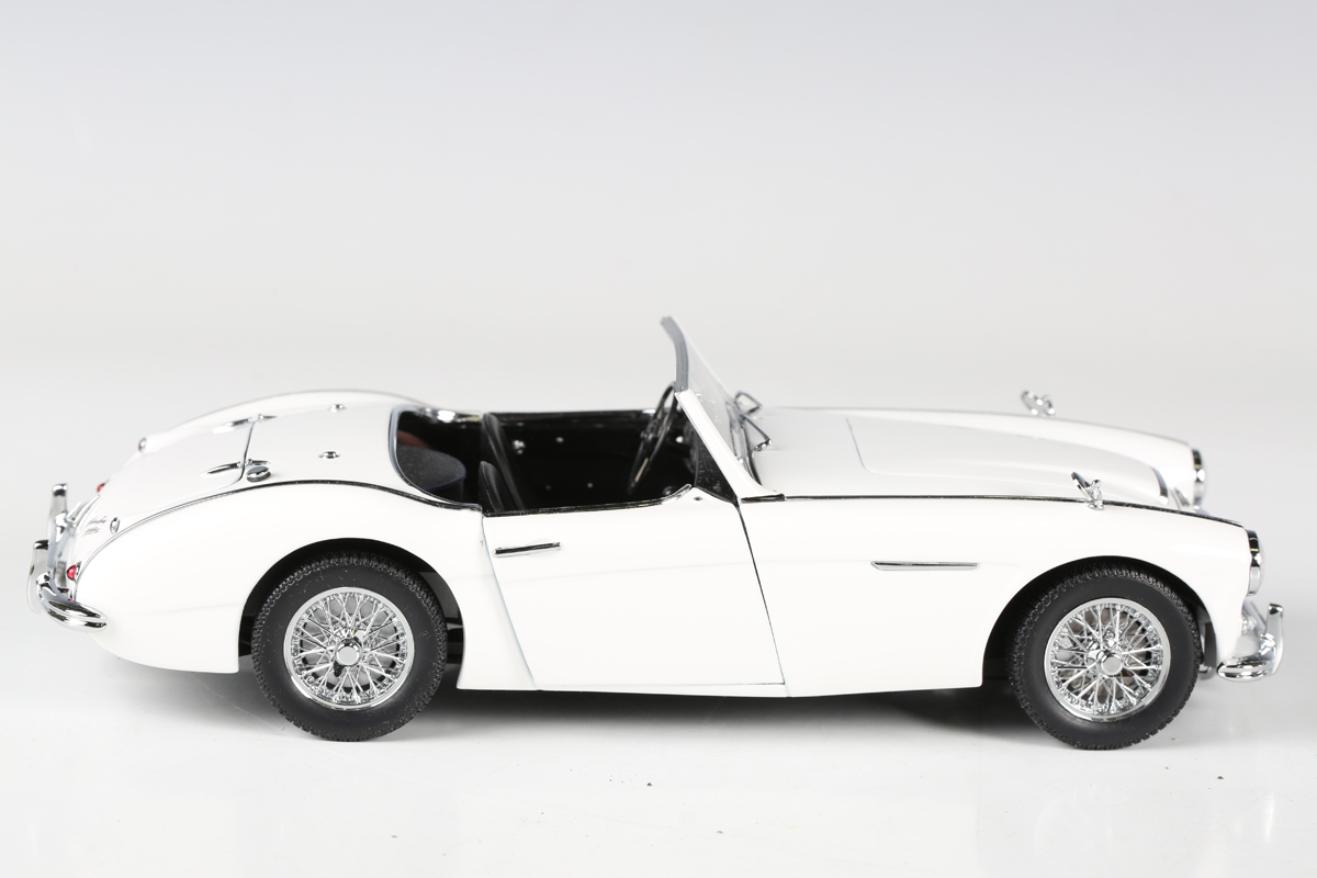 Two AutoArt 1:18 scale model cars, comprising Austin Healey 3000 and MGB GT Coupe MKII, both boxed - Image 14 of 22