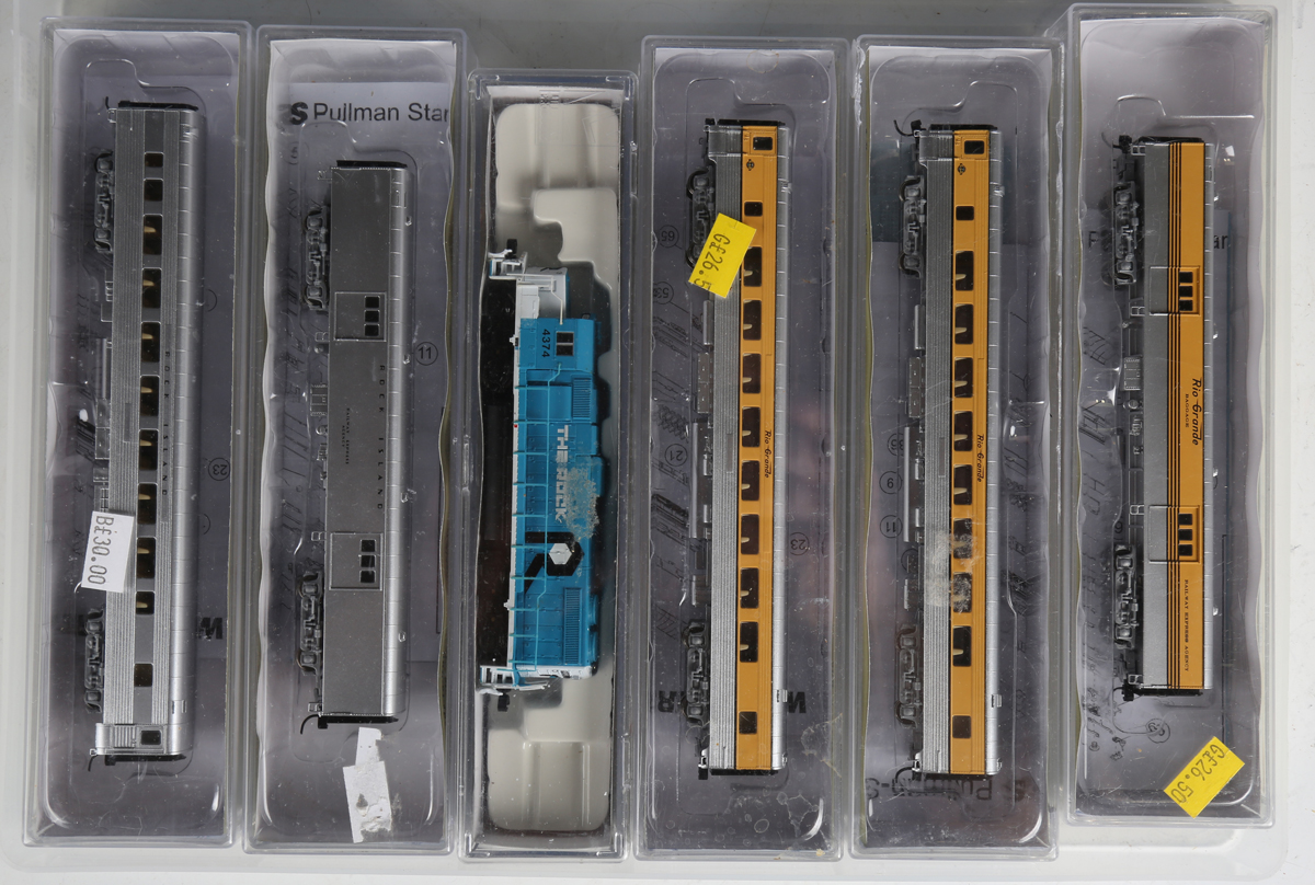 A collection of American gauge N locomotives, goods rolling stock and coaches, including Athearn No. - Image 2 of 3