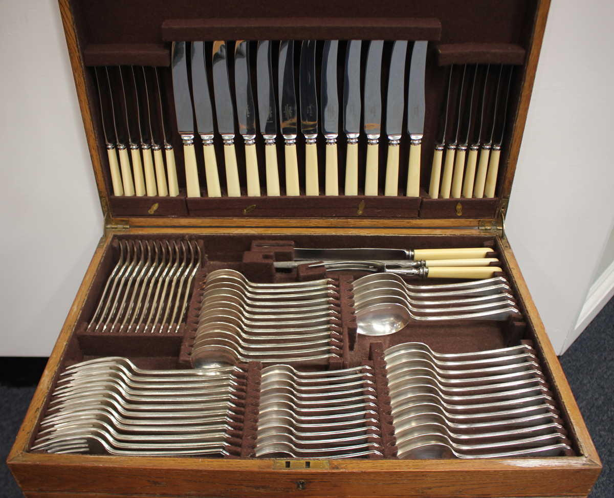 A Mappin & Webb part canteen of plated Pembury pattern cutlery, comprising five tablespoons, - Image 2 of 3