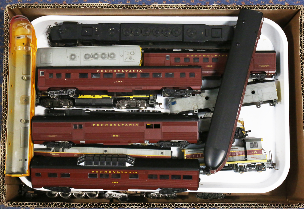 A collection of gauge HO American Outline locomotives, coaches, goods rolling stock and accessories, - Image 3 of 4