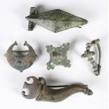 A Roman copper alloy skeumorphic plate type brooch in the form of a cornucopia, length 6cm, together
