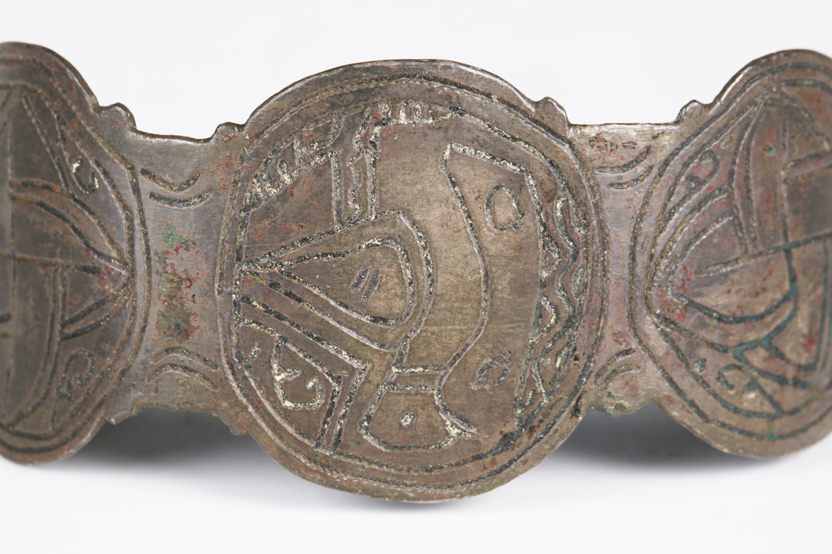 A European Saxon bronze bracelet, engraved with bird and geometric design, width 6.2cm. - Image 8 of 10