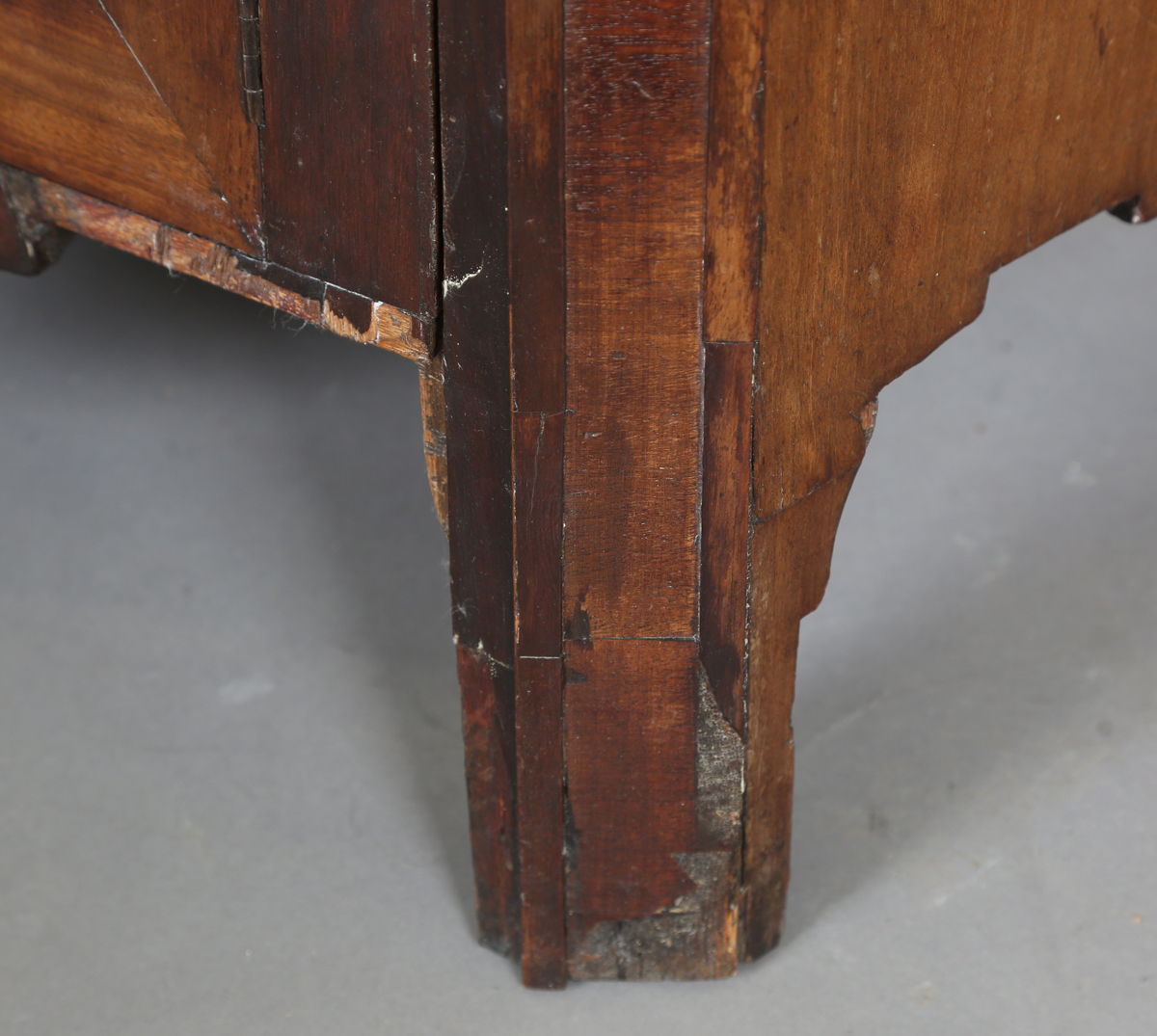 An early 20th century mahogany side table by Edwards and Roberts, height 75cm, width 92cm, depth - Image 3 of 13