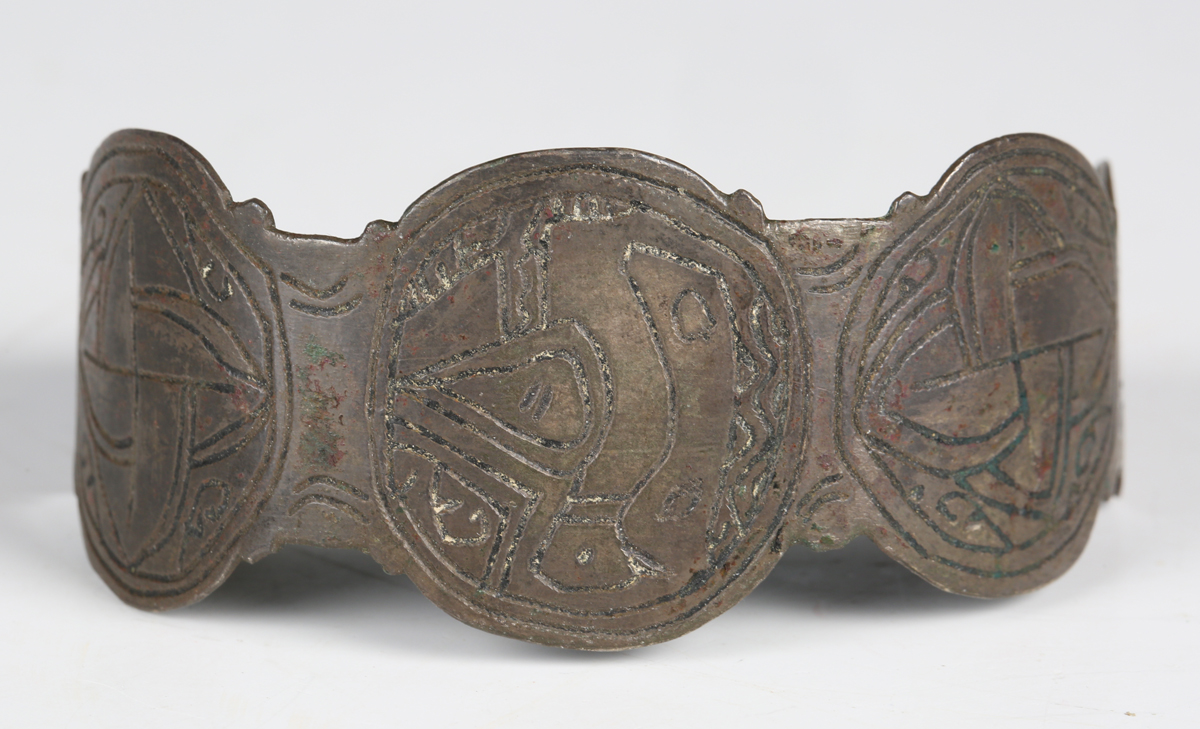 A European Saxon bronze bracelet, engraved with bird and geometric design, width 6.2cm. - Image 10 of 10