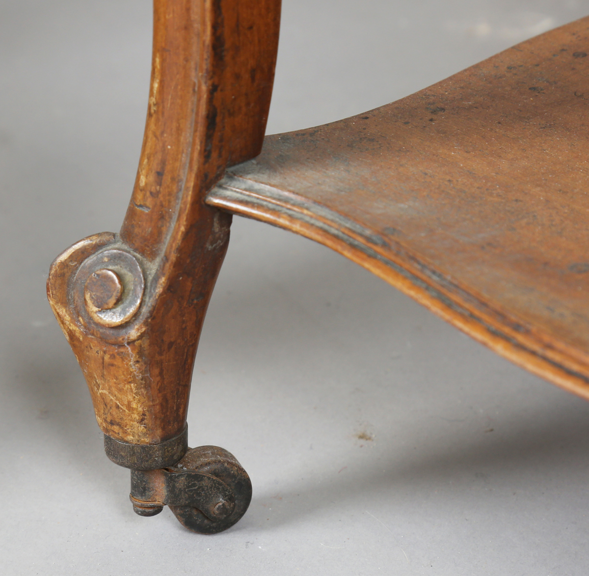 A pair of early 20th century French mahogany and white marble-topped beside cabinets, each fitted - Image 5 of 20