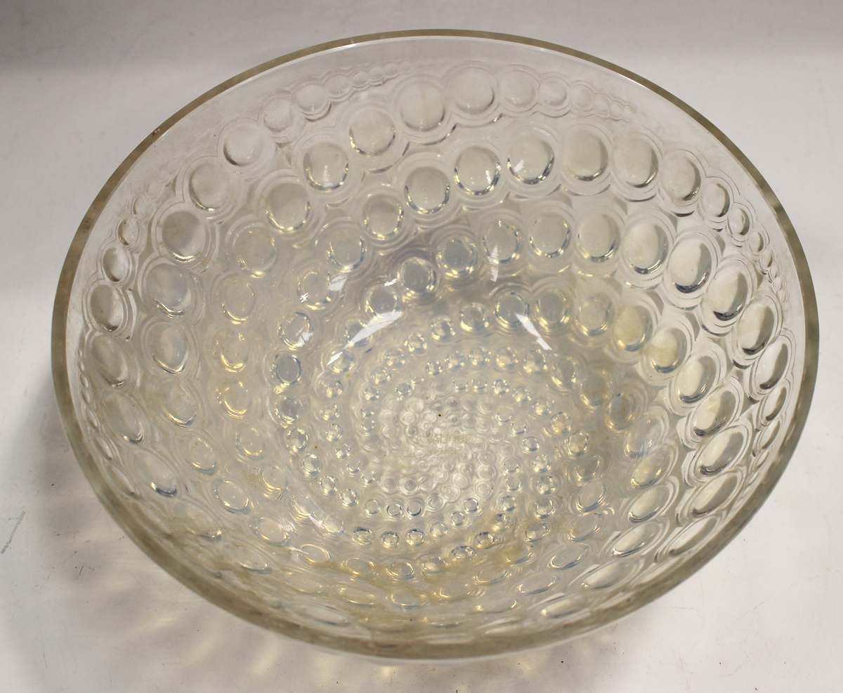 A Lalique opalescent glass Volutes pattern circular bowl, pre-1945, acid etched 'R Lalique France' - Image 4 of 4