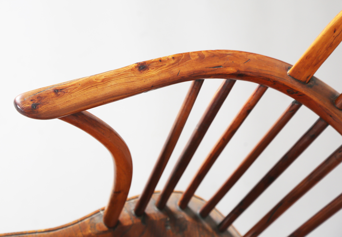 An early Victorian yew and elm stick and wheel back Windsor armchair with shaped panel seat and - Image 9 of 14