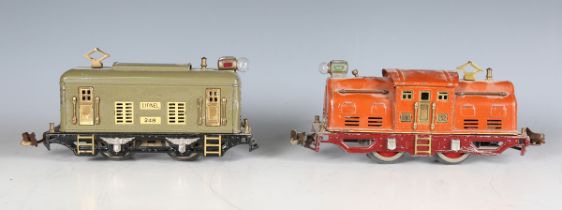 A Lionel gauge O 3-rail electric locomotive 248 with pantograph and roof light, together with a