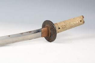 A late 19th century Japanese wakizashi with curved single-edged blade, blade length 40.5cm, circular