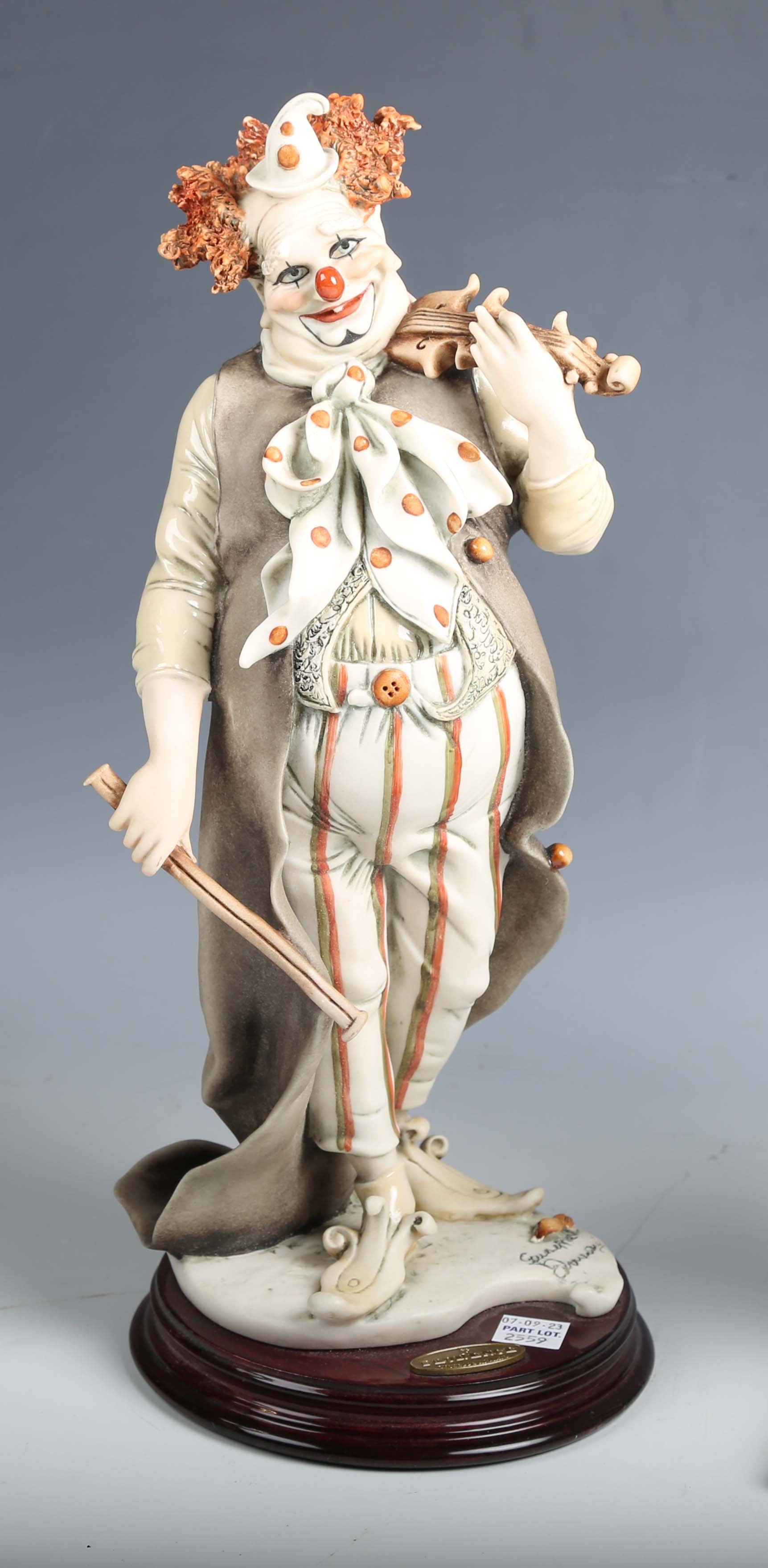 A group of three modern Italian resin figures by Florence, including 'The Happy Fiddler', height - Image 18 of 27