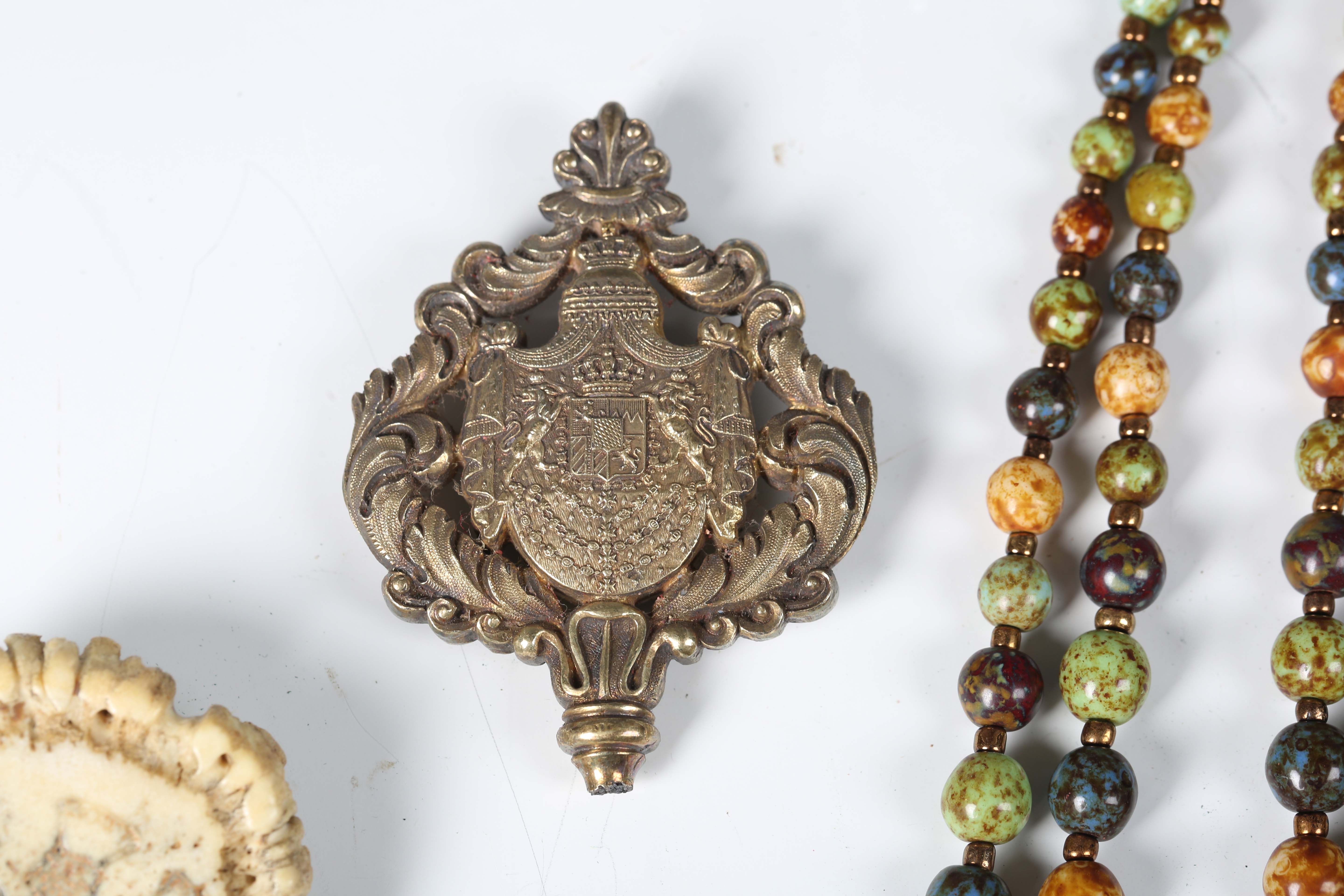 A group of various collectors' items and costume jewellery, including a 19th century gilt metal - Image 4 of 8