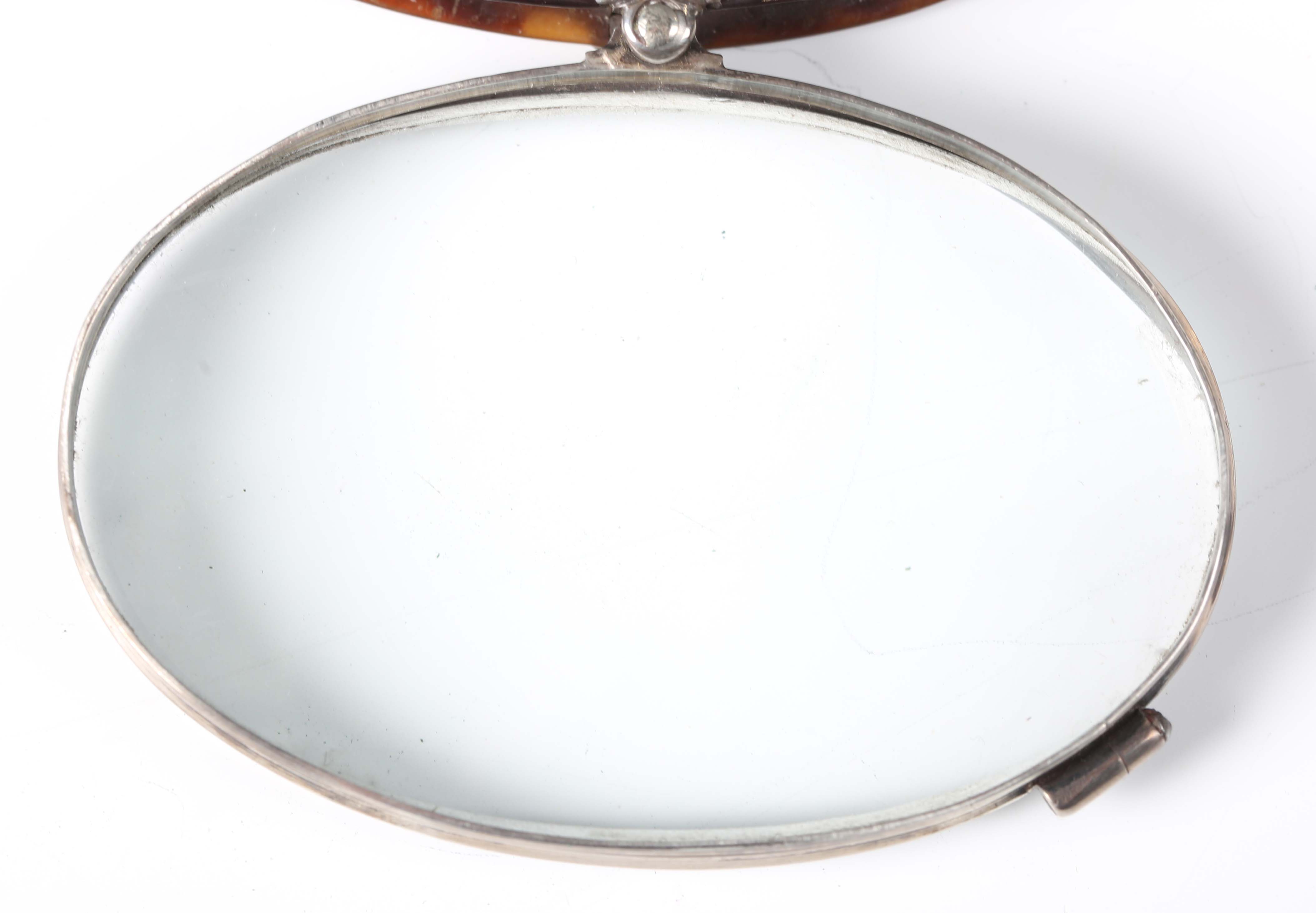 An early 19th century tortoiseshell and silver mounted oval magnifying lens, length 8cm, together - Image 5 of 10