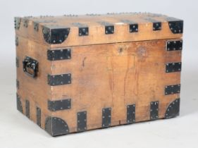 An early 20th century oak silver chest by Goldsmiths & Silversmiths Co Ltd, height 48cm, width 66cm,