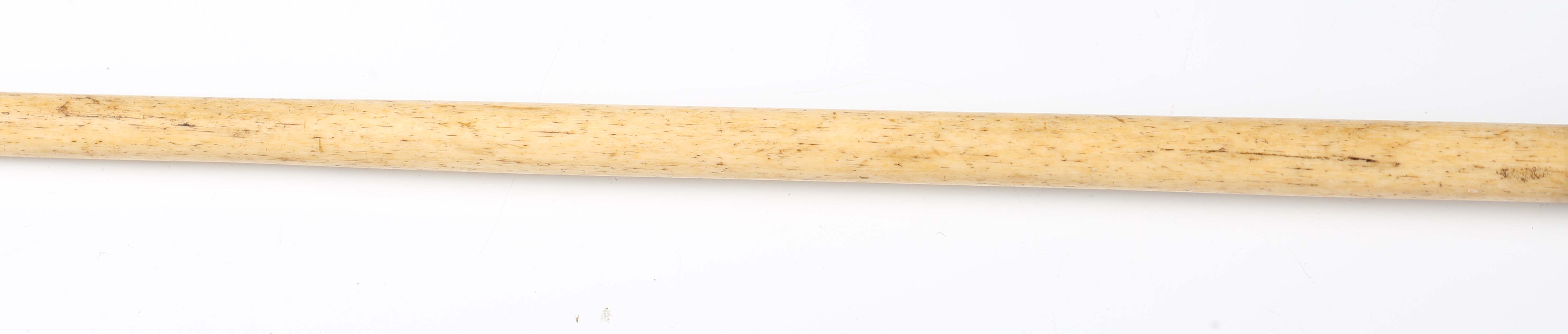 A late 18th/early 19th century carved scrimshaw walking cane, the marine ivory pommel above a carved - Image 4 of 12