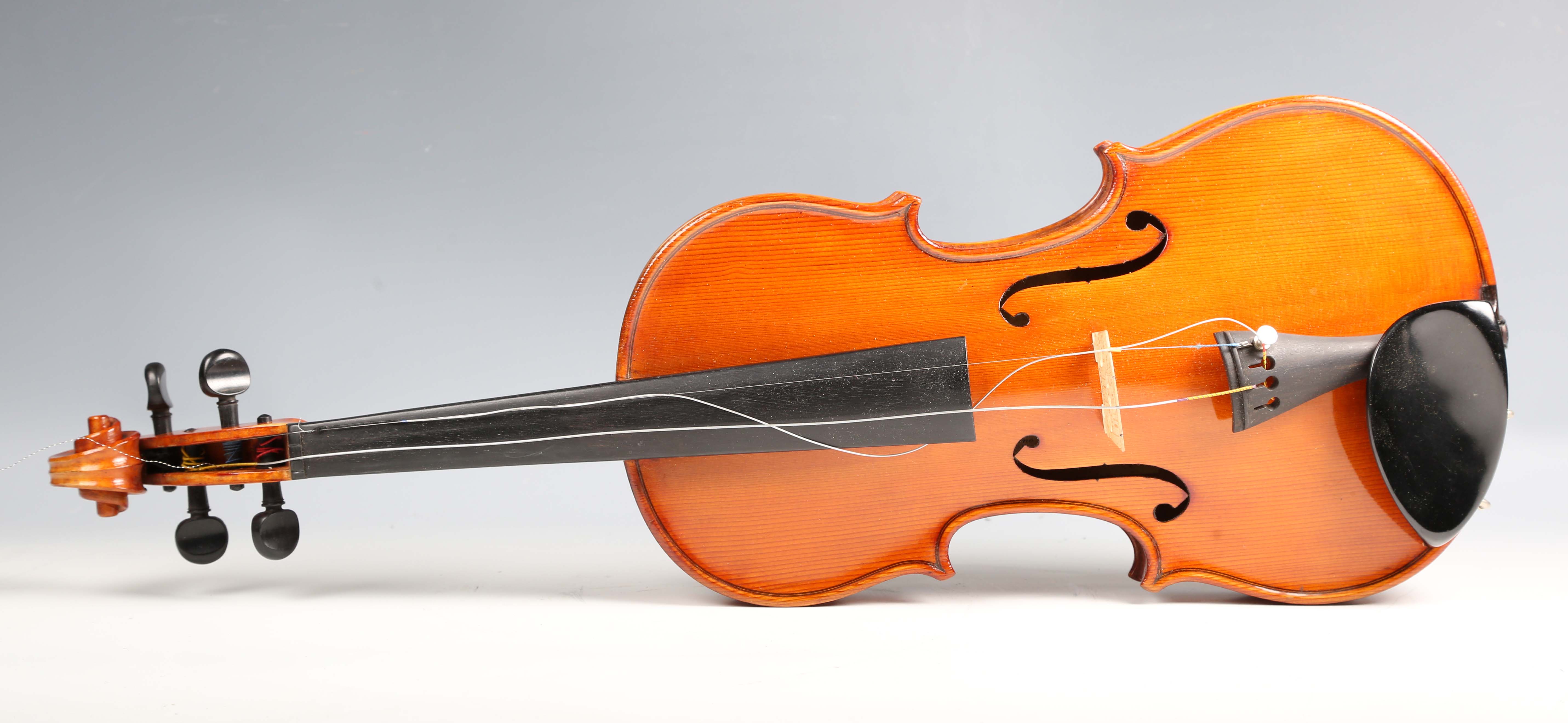 An early 20th century English violin, bearing interior label detailed 'Haynes Fecit Anno 1926', with