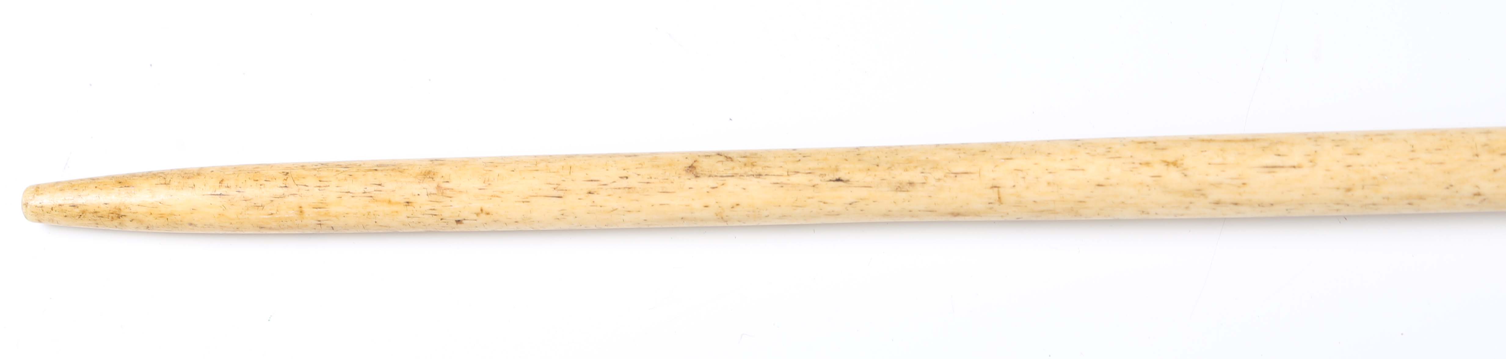 A late 18th/early 19th century carved scrimshaw walking cane, the marine ivory pommel above a carved - Image 3 of 12