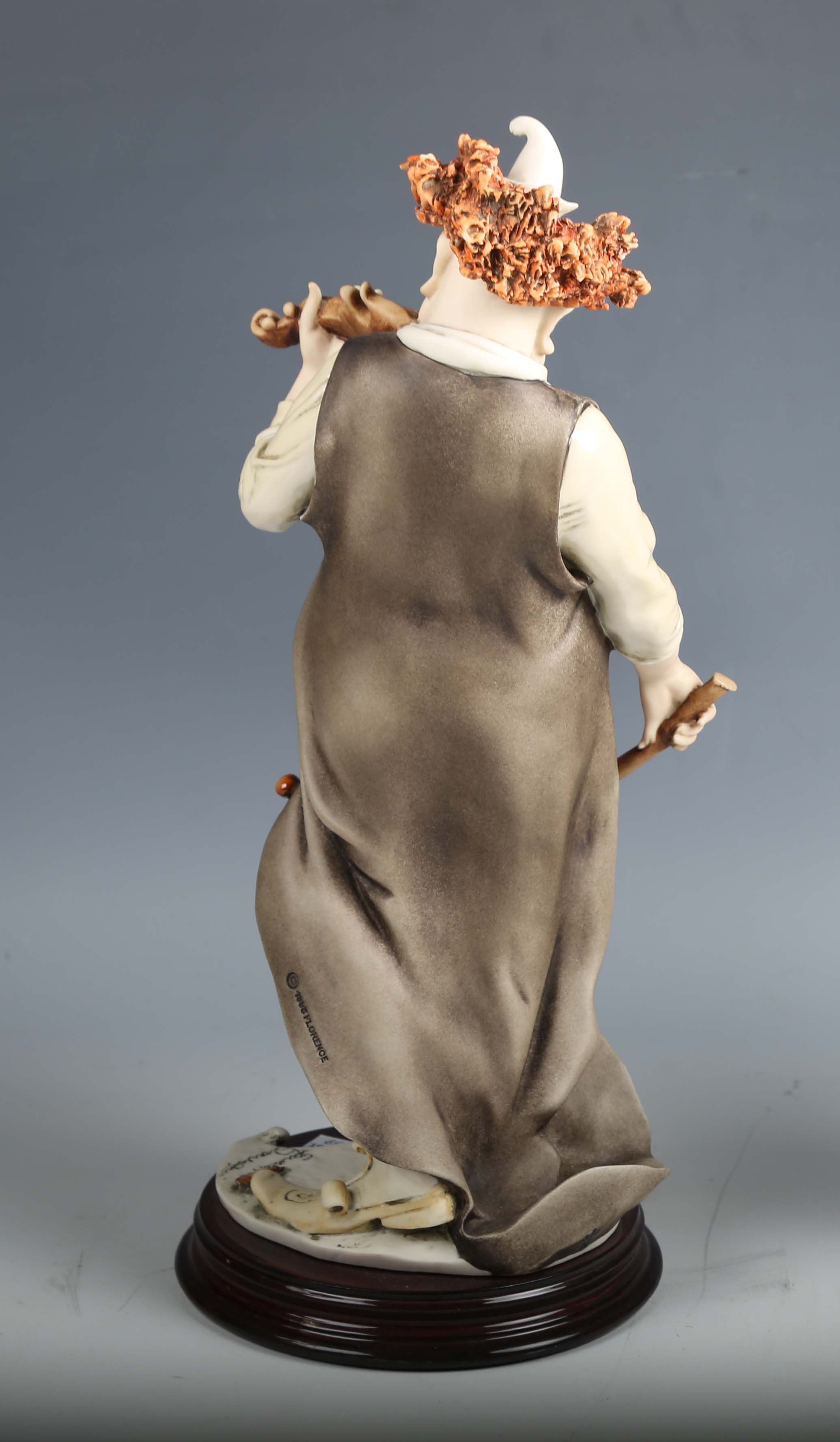 A group of three modern Italian resin figures by Florence, including 'The Happy Fiddler', height - Image 13 of 27