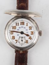 A First World War period silver hunting cased gentleman's wristwatch with unsigned movement, the