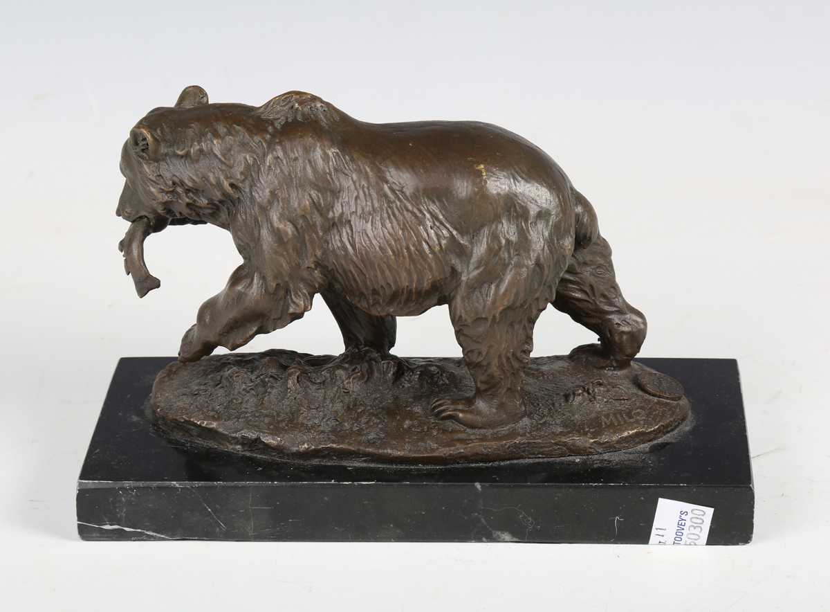 A late 20th century brown patinated cast bronze model of a bear with a fish in its mouth, on a black - Image 8 of 10