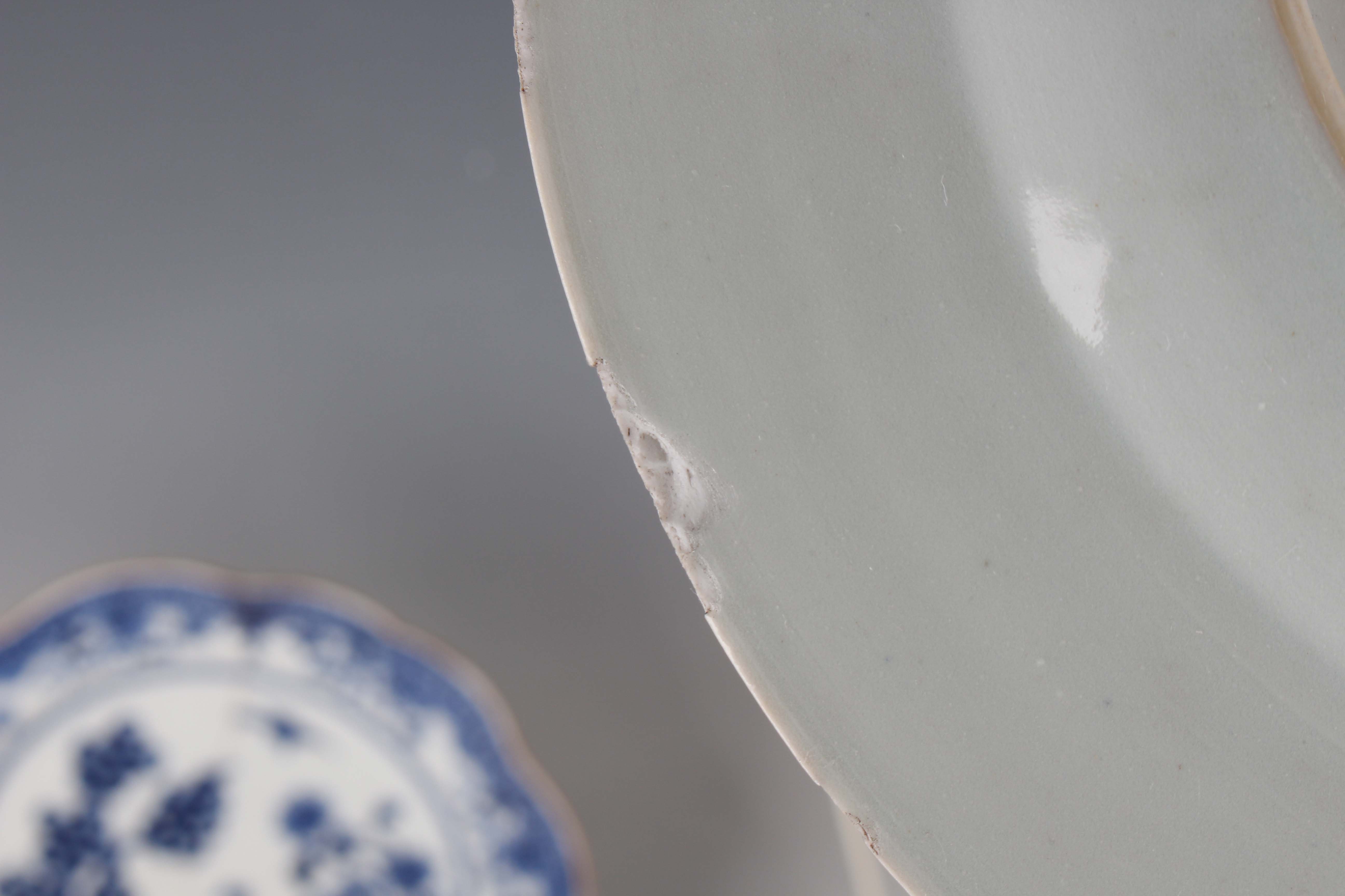 A set of six Chinese blue and white export porcelain plates, late Qianlong period, each painted with - Image 28 of 32