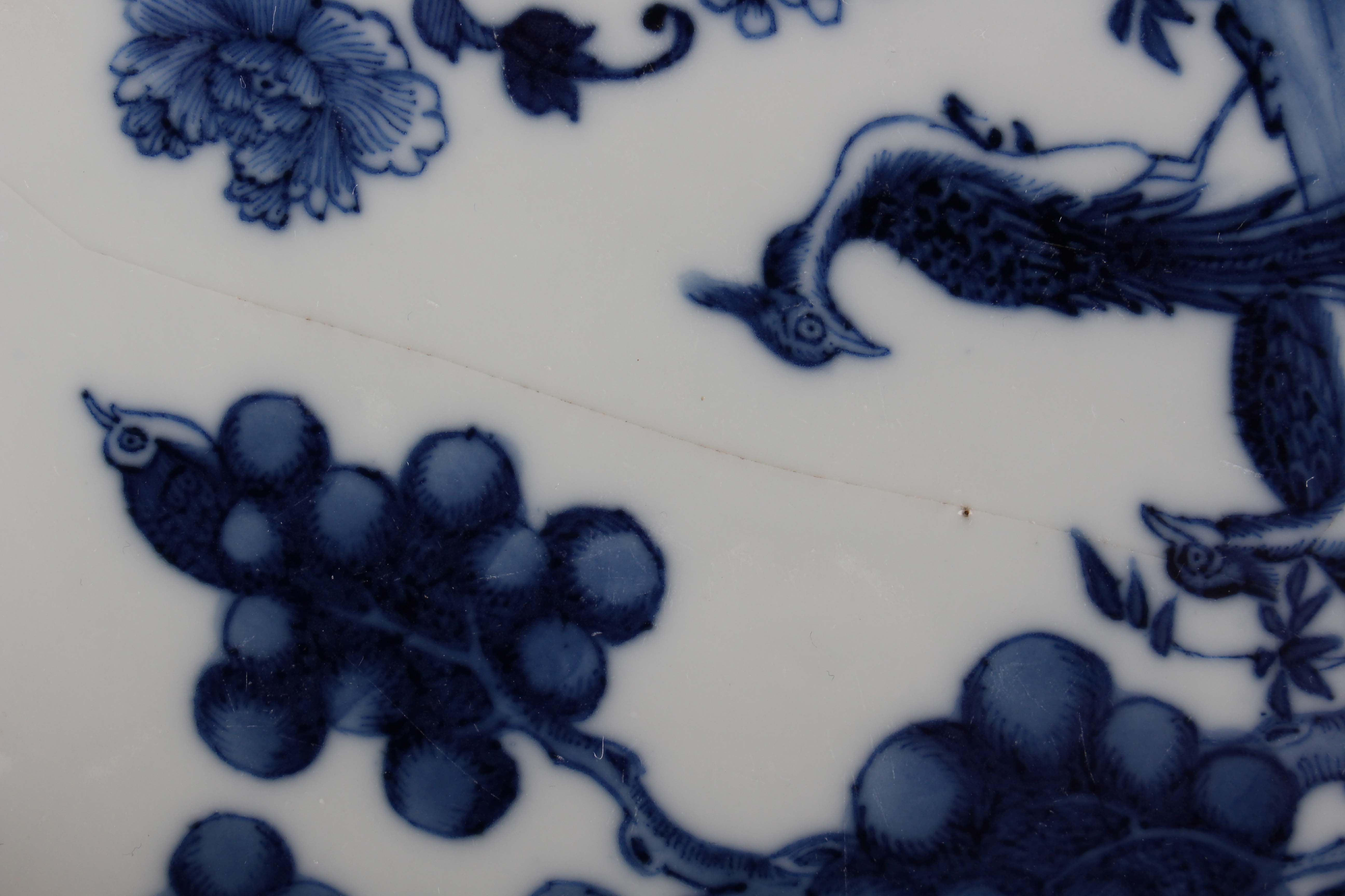 A set of six Chinese blue and white export porcelain plates, late Qianlong period, each painted with - Image 30 of 32