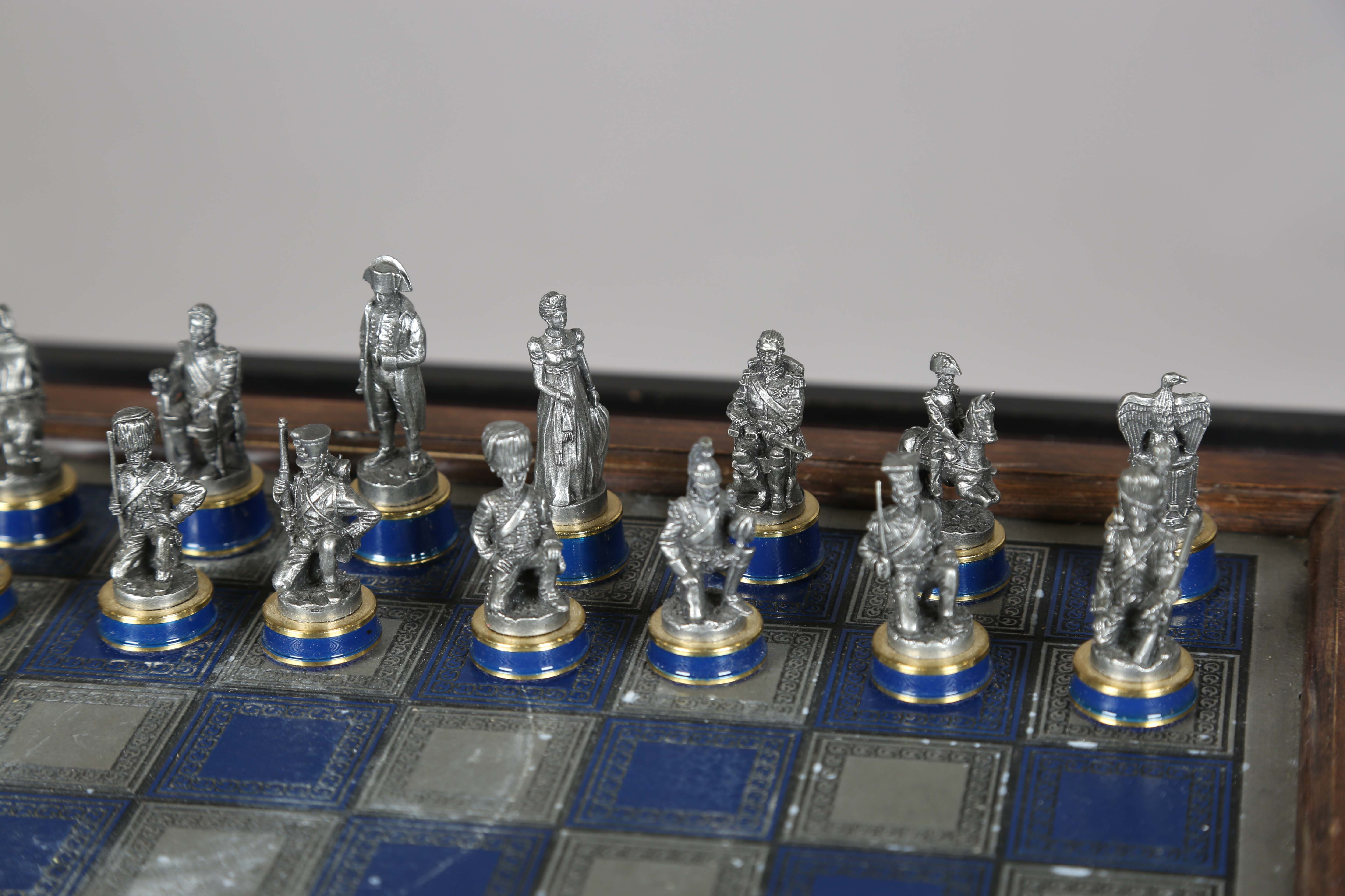 A modern 'Battle of Waterloo' chess set and table by Franklin Mint, height 27cm, width 51cm.Buyer’ - Image 9 of 25