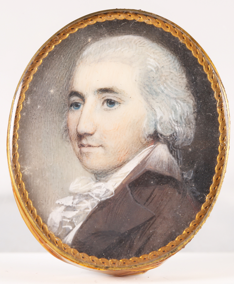 British School - a late 18th/early 19th century oval portrait miniature of a gentleman wearing a