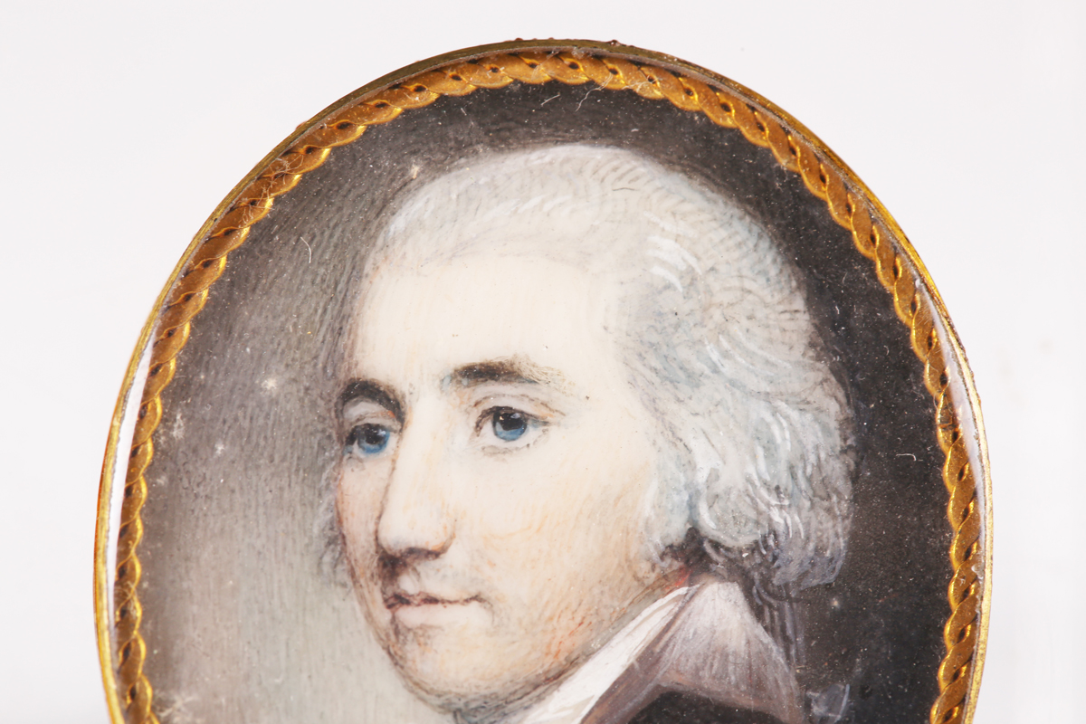 British School - a late 18th/early 19th century oval portrait miniature of a gentleman wearing a - Image 4 of 4