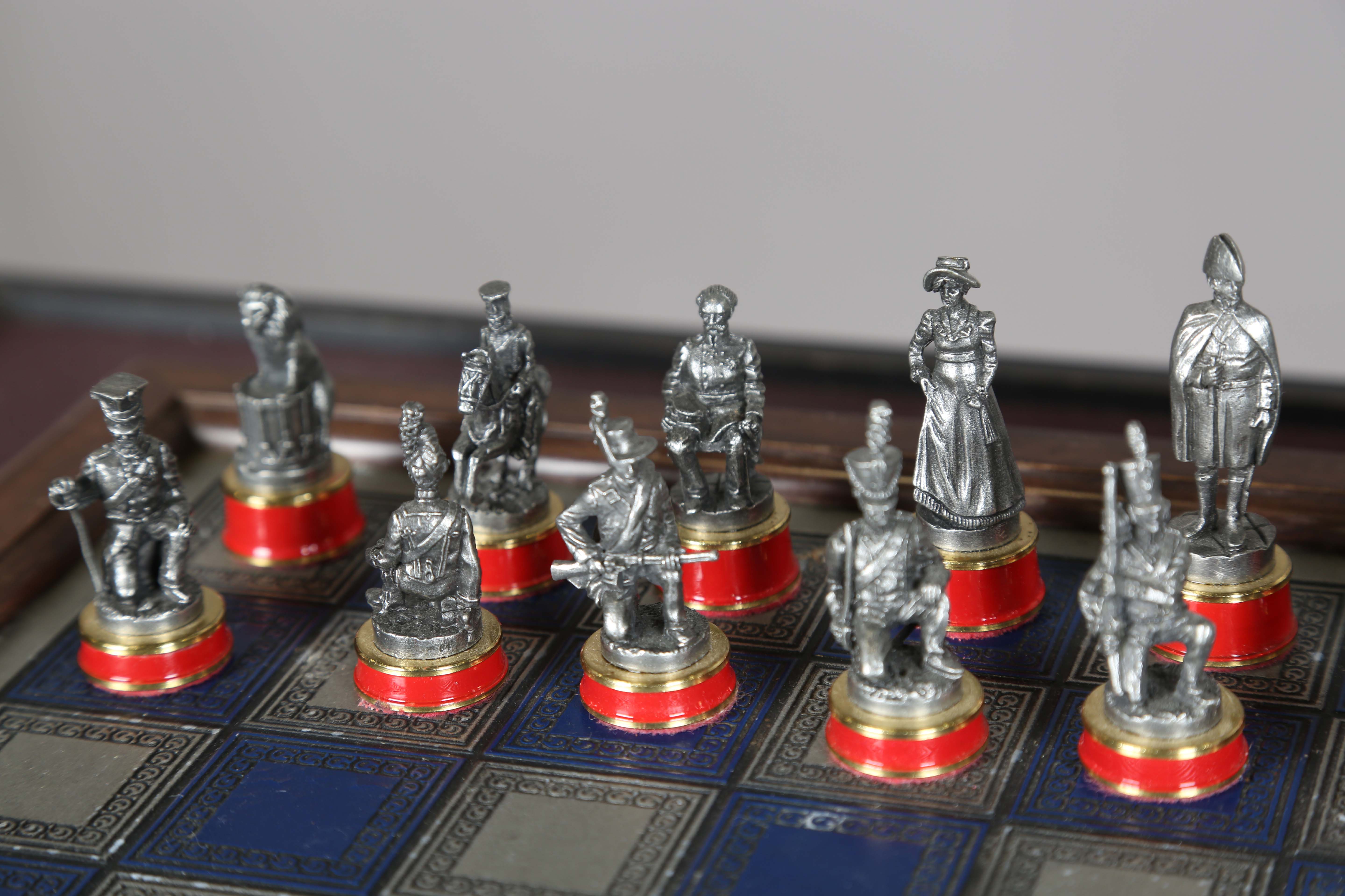 A modern 'Battle of Waterloo' chess set and table by Franklin Mint, height 27cm, width 51cm.Buyer’ - Image 22 of 25
