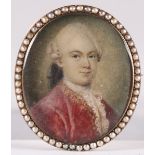 French School - a late 18th/early 19th century oval portrait miniature depicting a gentleman wearing