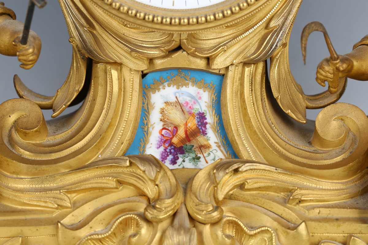 A late 19th century French ormolu mantel clock with eight day movement striking on a bell, the - Image 9 of 10