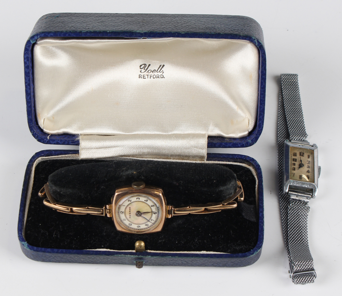 A Medana 9ct gold cased lady's wristwatch on an expanding bracelet, detailed '9ct', case width - Image 2 of 11