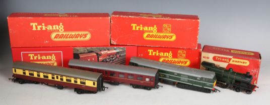 A good collection of Tri-ang Railway gauge OO items, including locomotives and tenders, tank