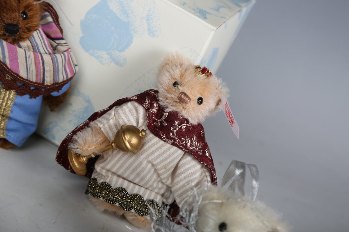 Eight Steiff limited edition ornaments, comprising No. 034077 Teddy Bear Balthasar, No. 355318 - Image 4 of 9